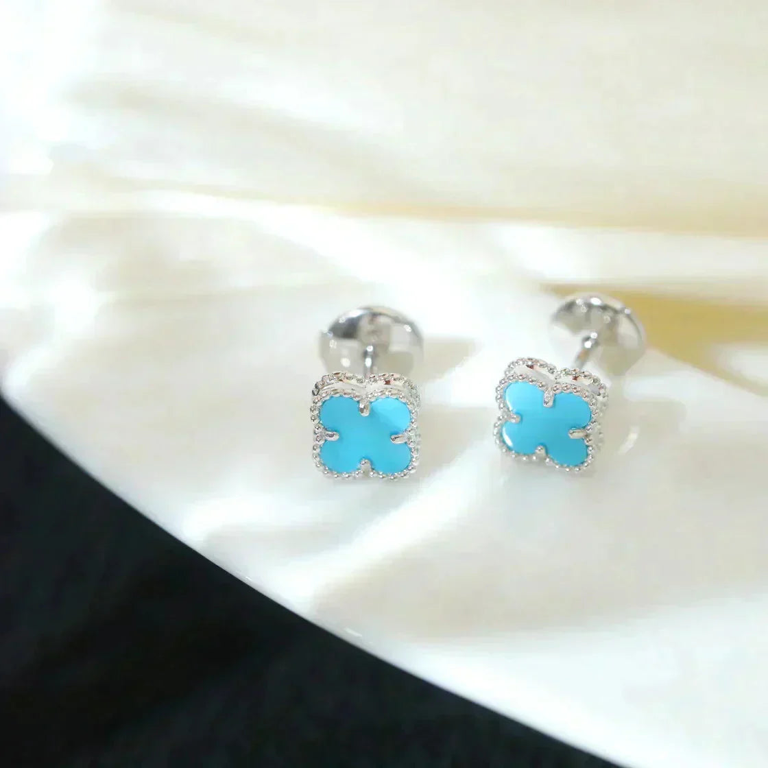 [Polaidi Jewelry]CLOVER MINI 9.5MM ONYX STUD EARRINGS SILVER