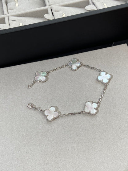 [：Polaidi Jewelry]クローバー シルバー マザーオブパール 5モチーフ ブレスレット