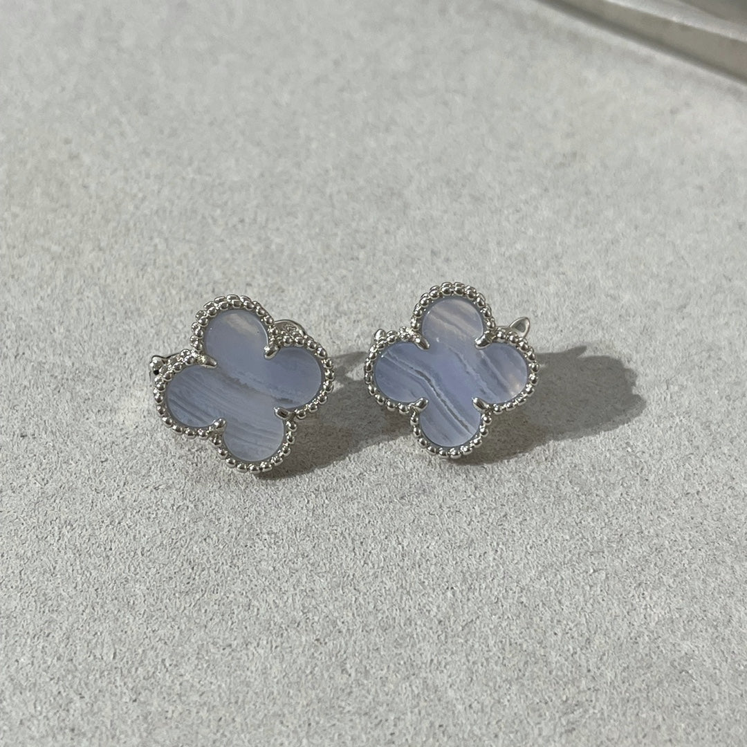 [：Polaidi Jewelry]CLOVER CHALCEDONY SILVER STUD EARRINGS