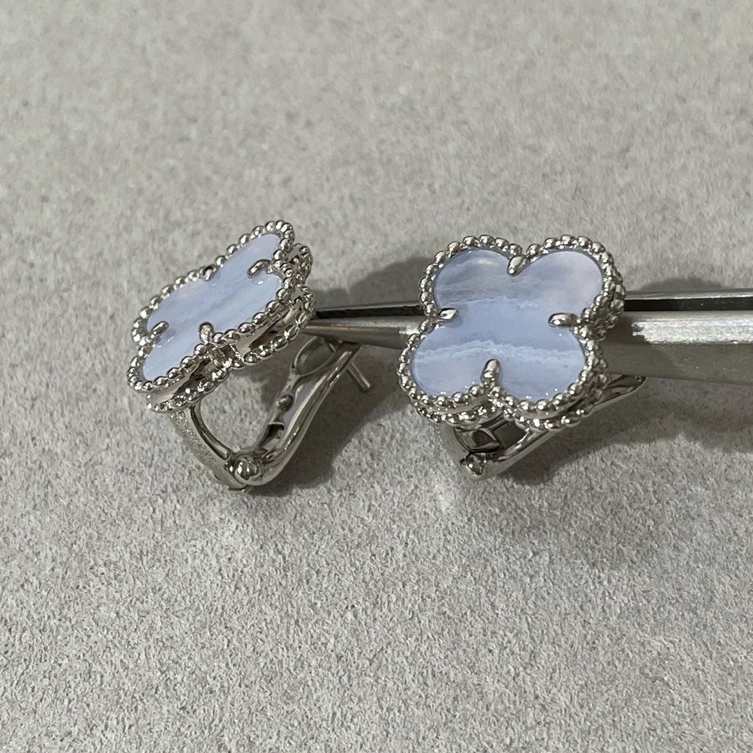 [Polaidi Jewelry]CLOVER CHALCEDONY SILVER STUD EARRINGS