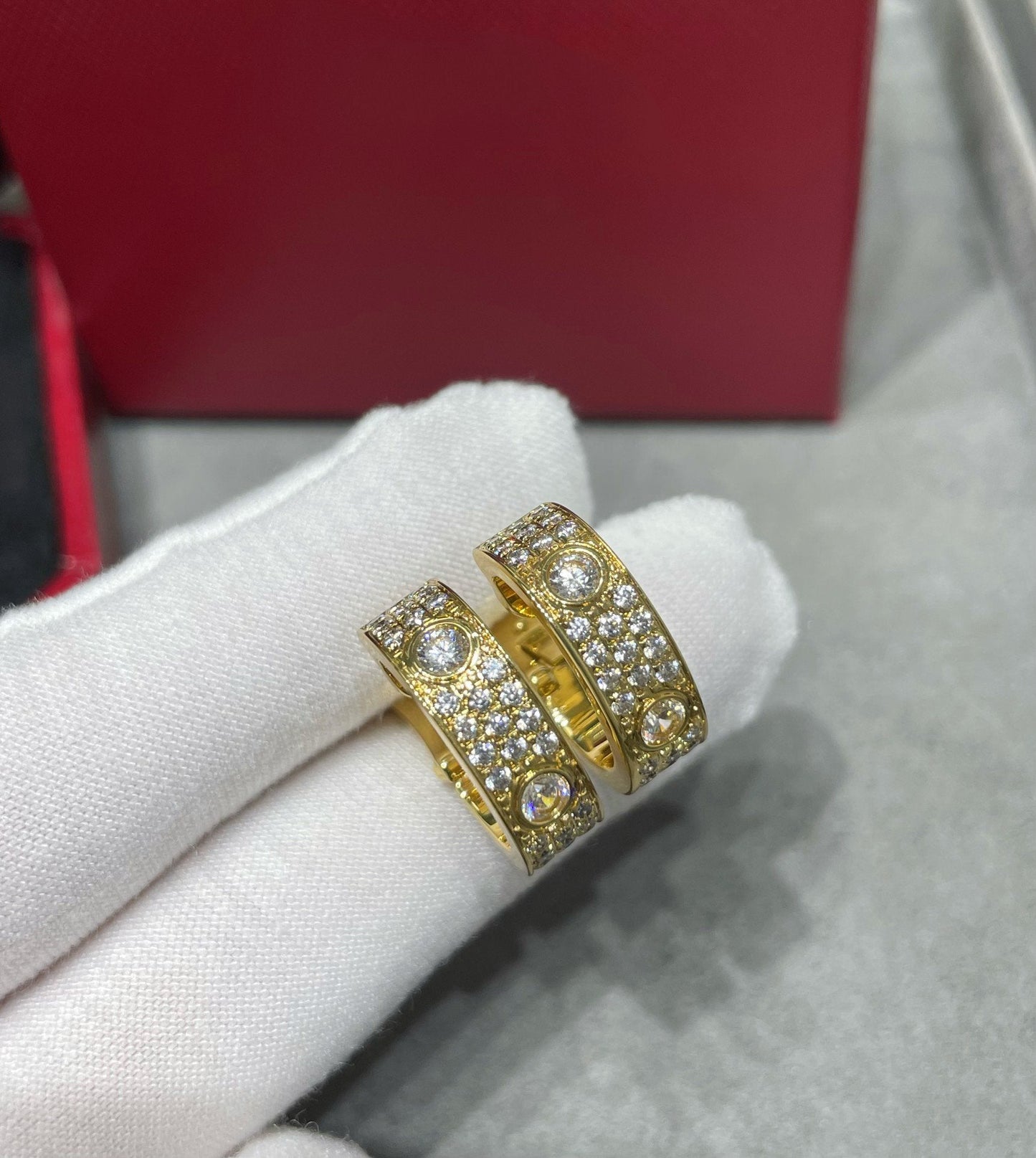 [：Polaidi Jewelry]LOVE 5.5MM DIAMOND PAVED EARRINGS
