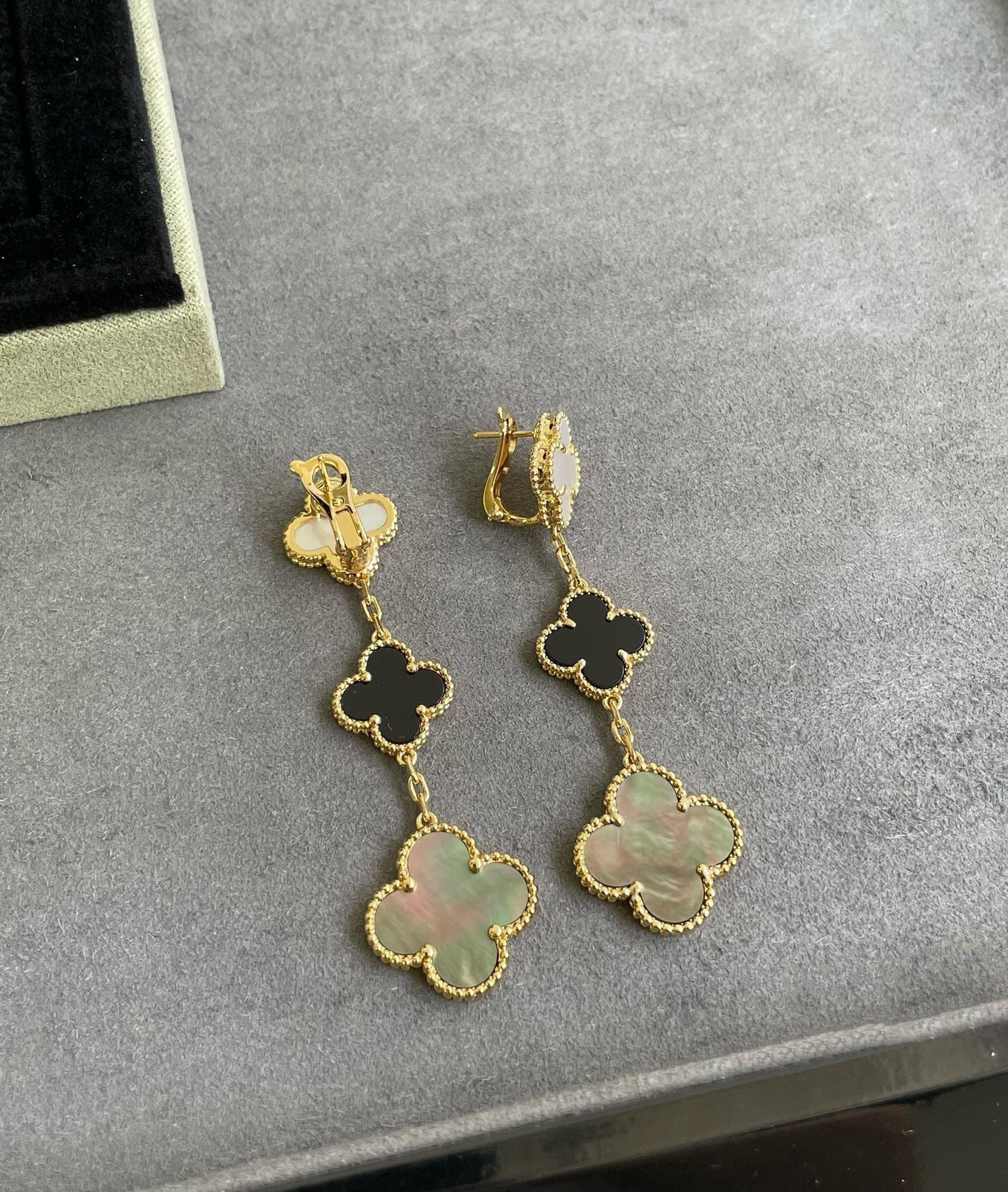 [：Polaidi Jewelry]CLOVER 3 MOTIF MOP ONYX DARK MOP PINK GOLD EARRINGS