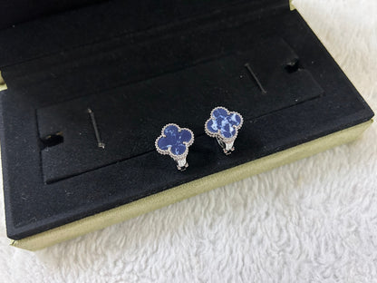 [Polaidi Jewelry]CLOVER PIETERSITE MEDIUM STUD EARRINGS