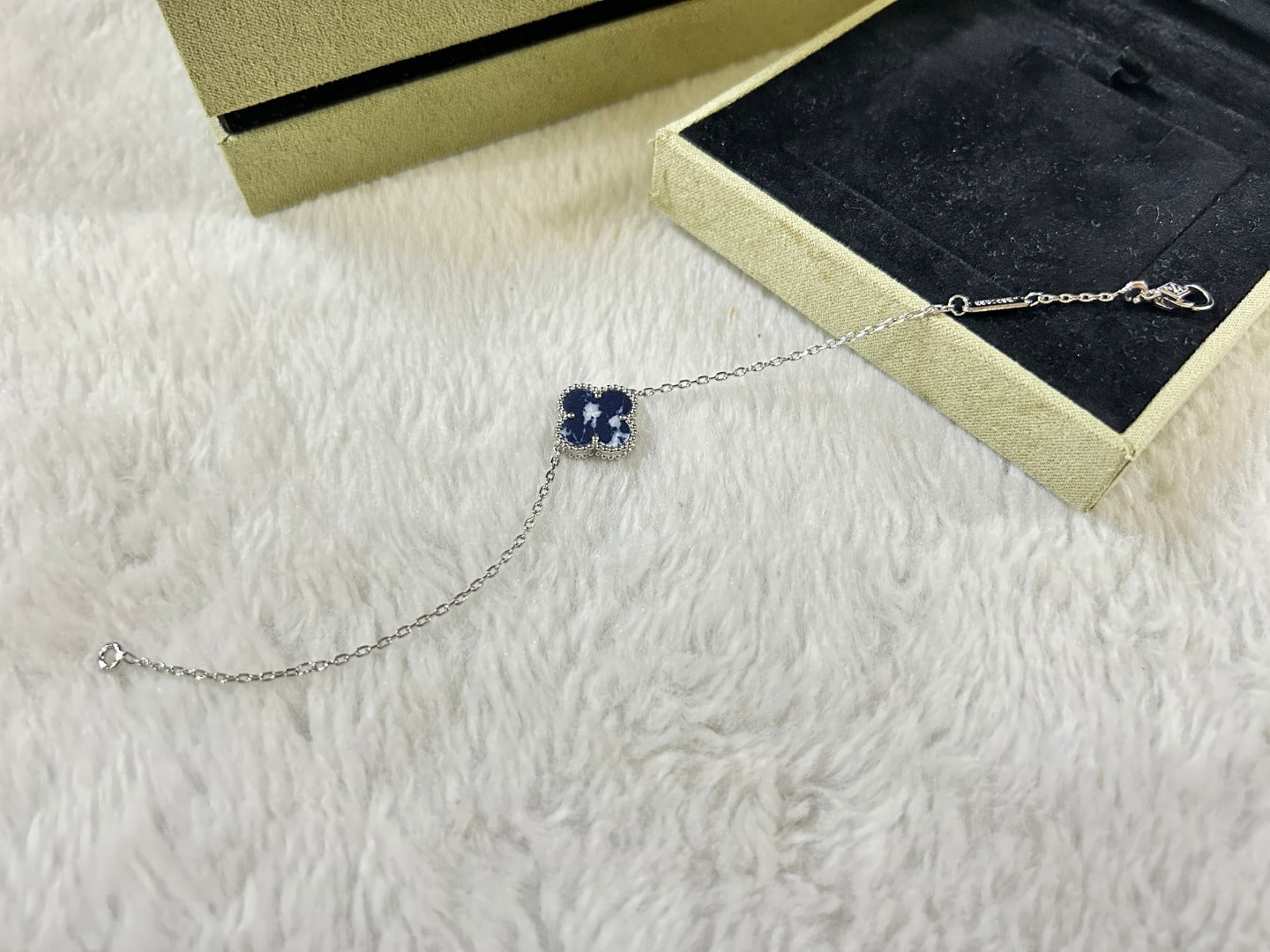 [：Polaidi Jewelry]CLOVER 1 MOTIF PIETERSITE BRACELET