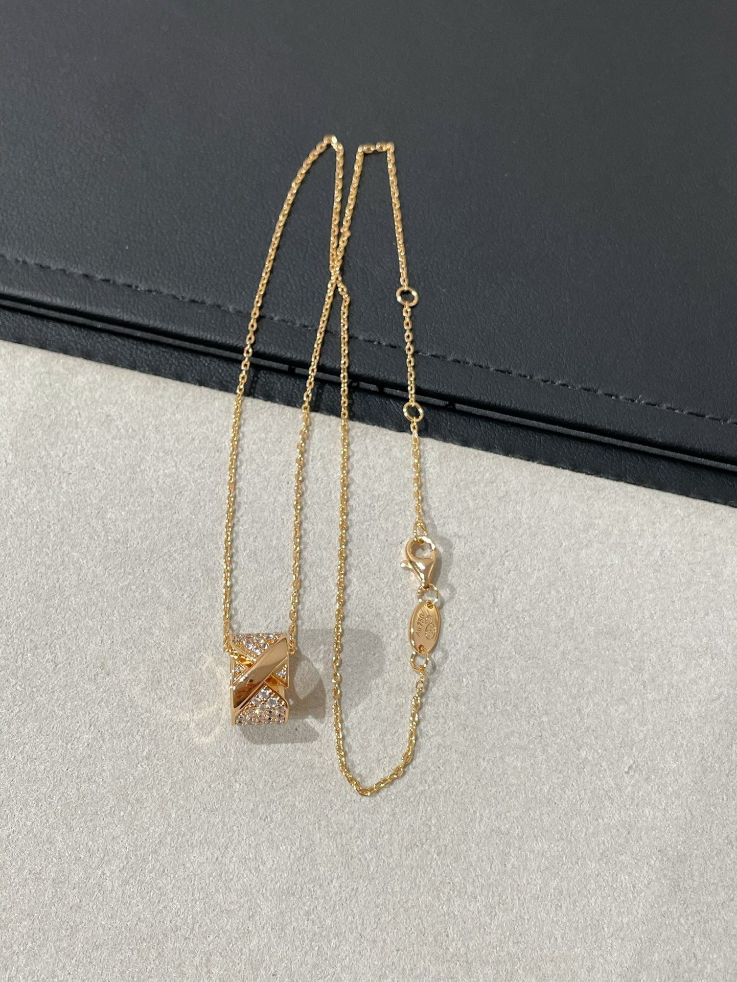 [：Polaidi Jewelry]LIENS EVIDENCE DIAMOND PAVED NECKLACE