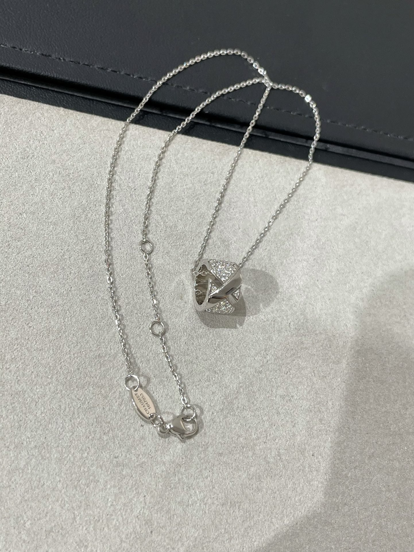 [Polaidi Jewelry]LIENS EVIDENCE DIAMOND PAVED NECKLACE