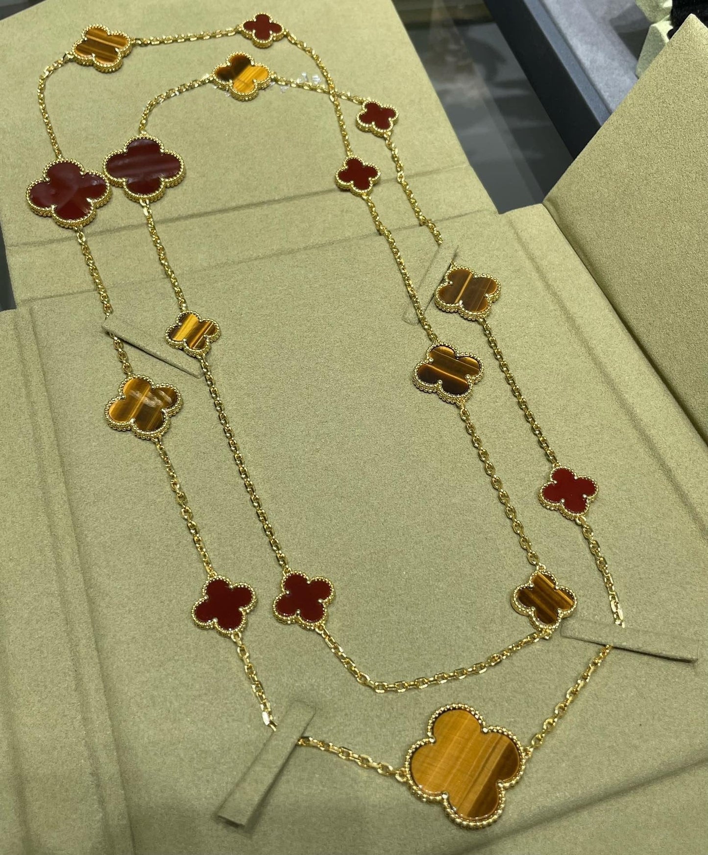 [：Polaidi Jewelry]CLOVER 16 MOTIF CARNELIAN TIGER EYE ROSE GOLD NECKLACE