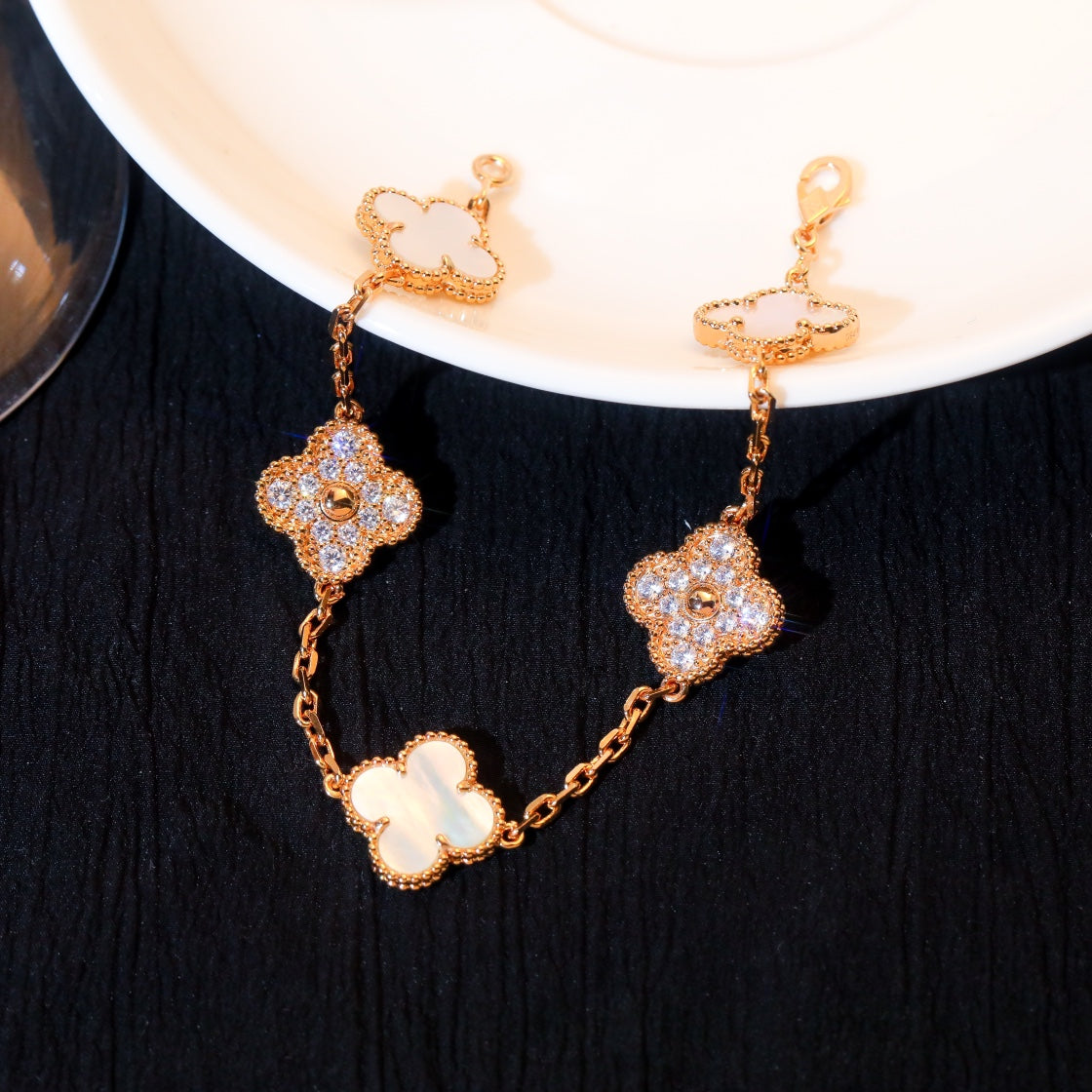 [：Polaidi Jewelry]CLOVER BRACELET 5 MOTIF WHITE MOP DIAMOND