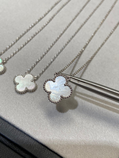 [Polaidi Jewelry]CLOVER MEDIUM SILVER WHITE MOP NECKLACE