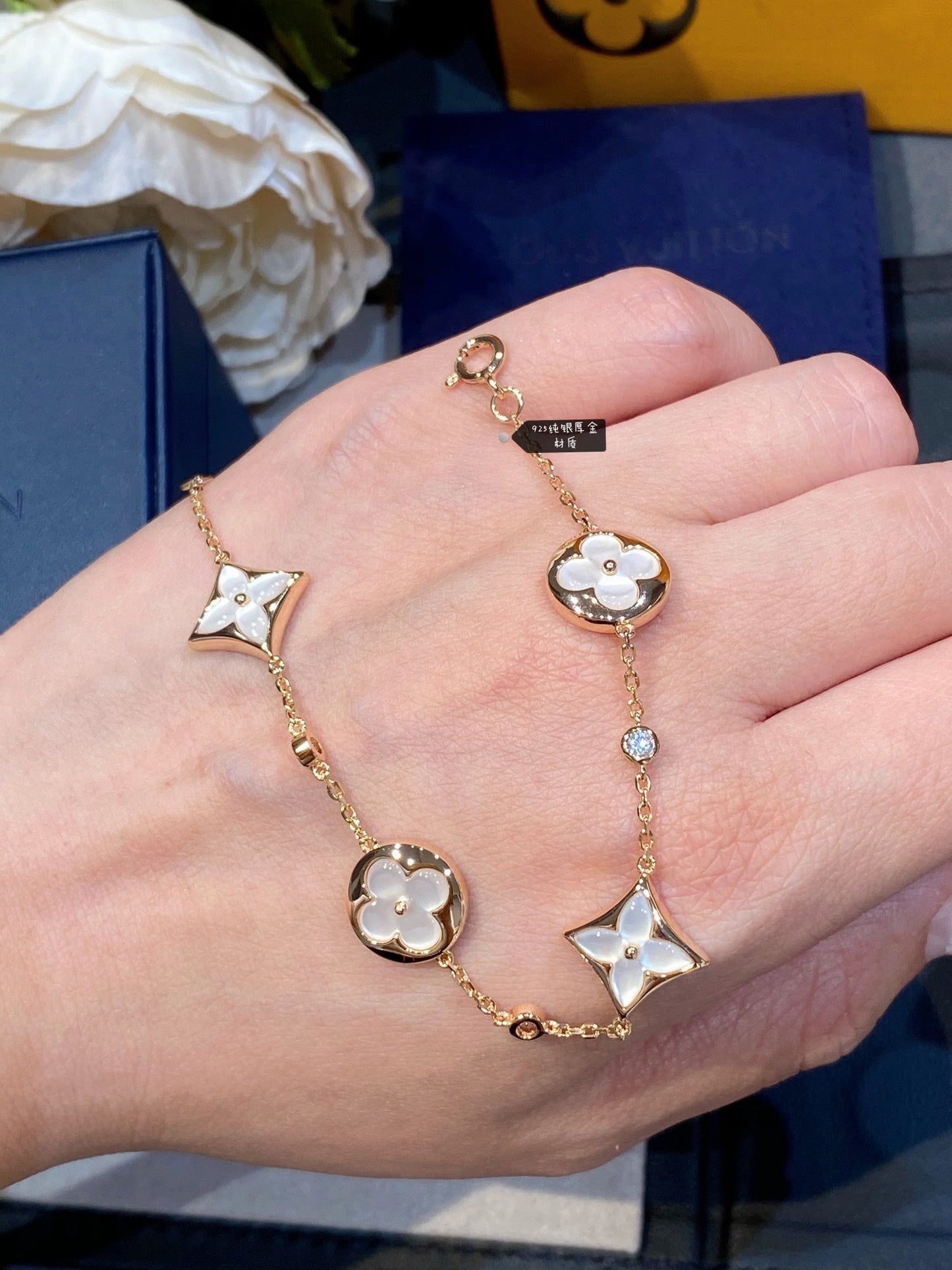 [Polaidi Jewelry]STAR AND SUN 4 MOTIF WHITE MOP PINK GOLD BRACELET