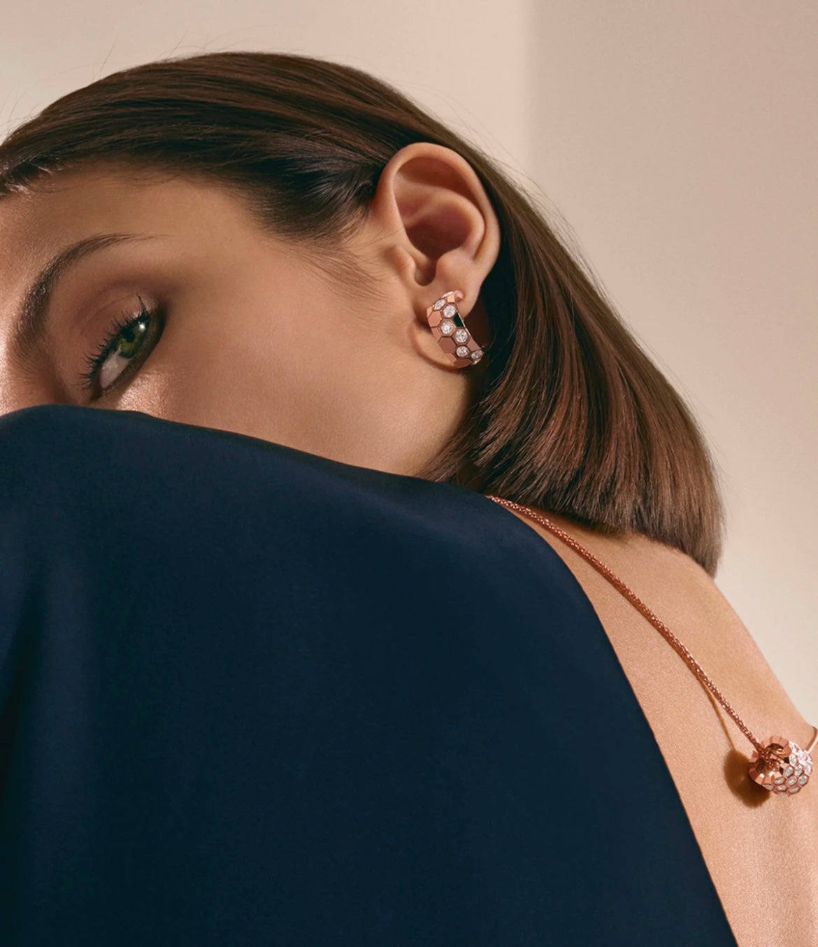 [Polaidi Jewelry]BEE LOVE DIAMOND HOOP EARRINGS