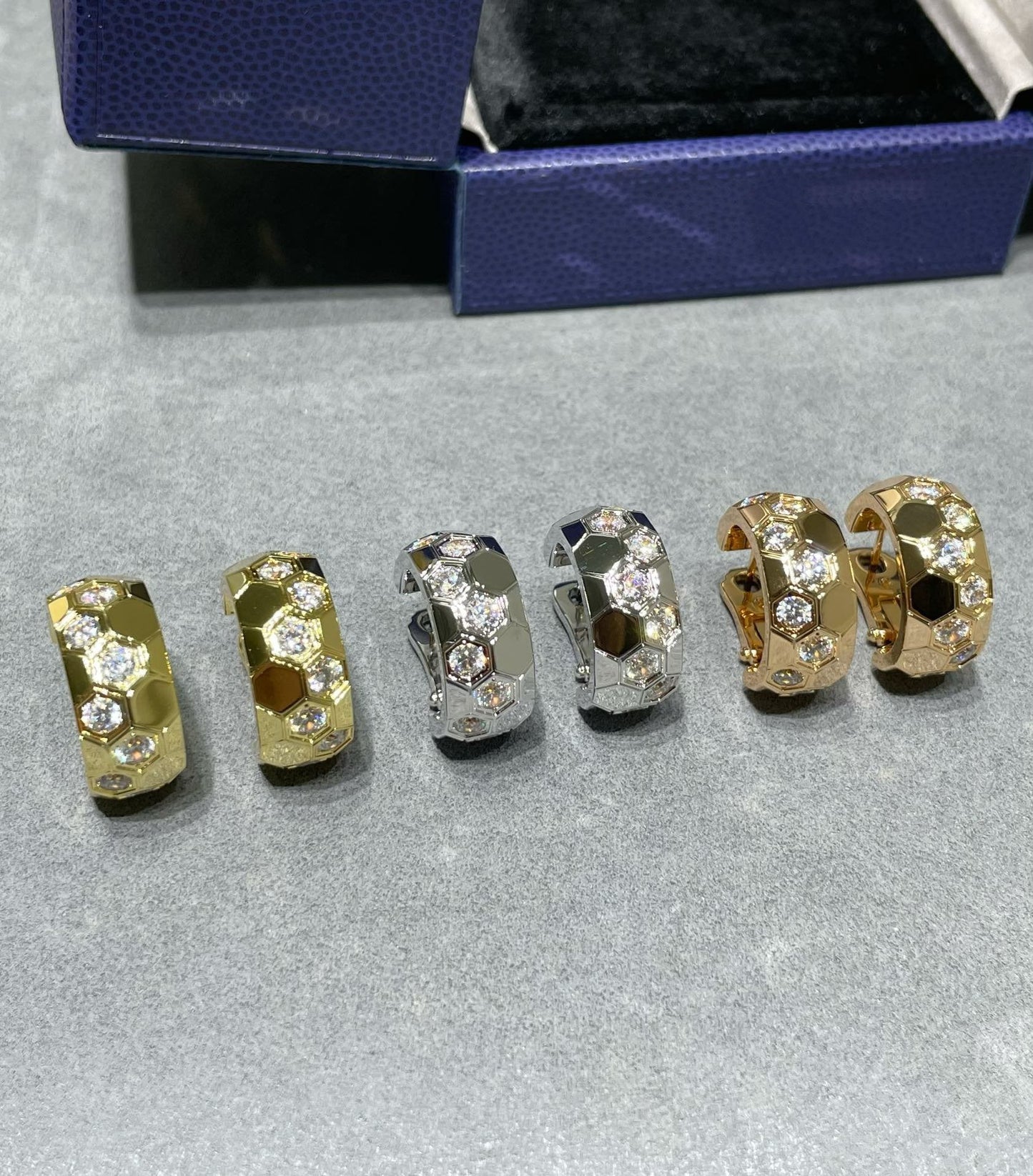 [Polaidi Jewelry]BEE LOVE DIAMOND HOOP EARRINGS