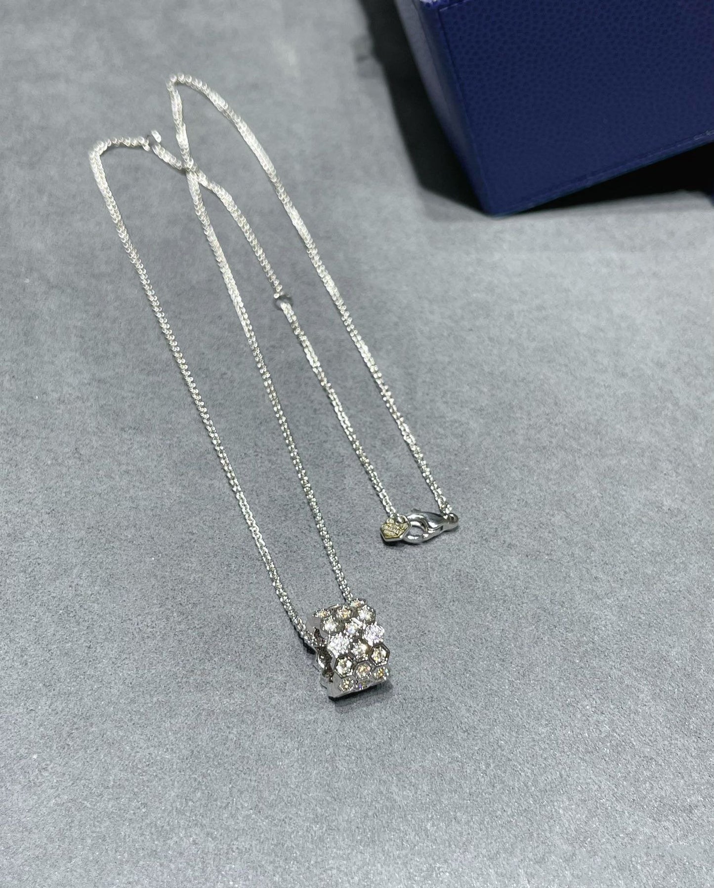 [Polaidi Jewelry]BEE LOVE DIAMOND PAVED 3 ROW NECKLACE