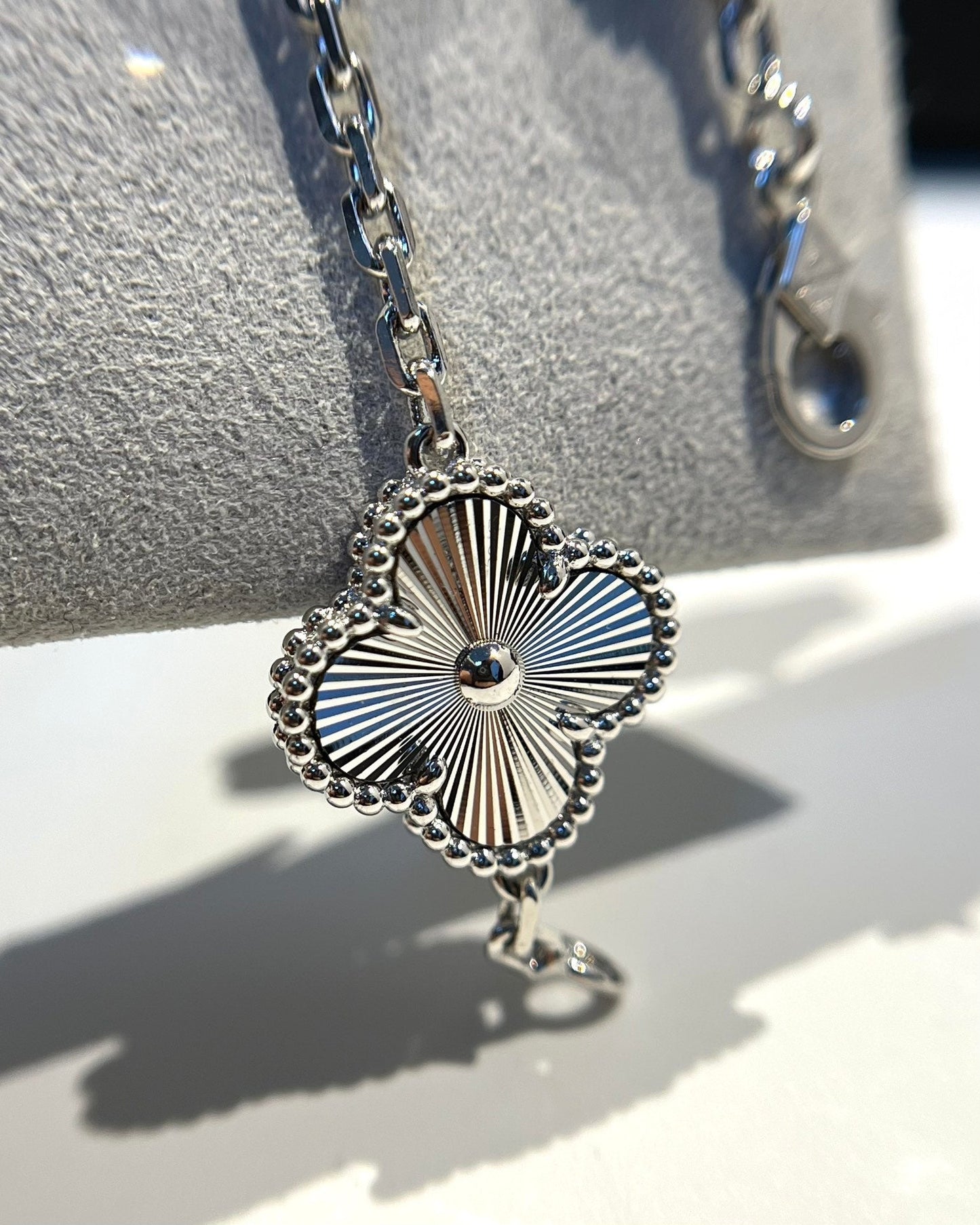 [：Polaidi Jewelry]CLOVER 5 MOTIF SILVER DIAMOND BRACELET