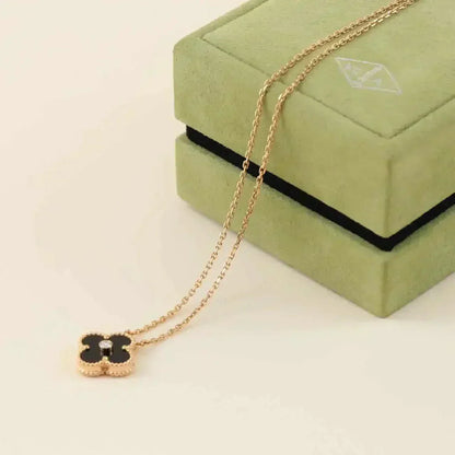 [Polaidi Jewelry]CLOVER 15MM DIAMOND ONYX NECKLACE
