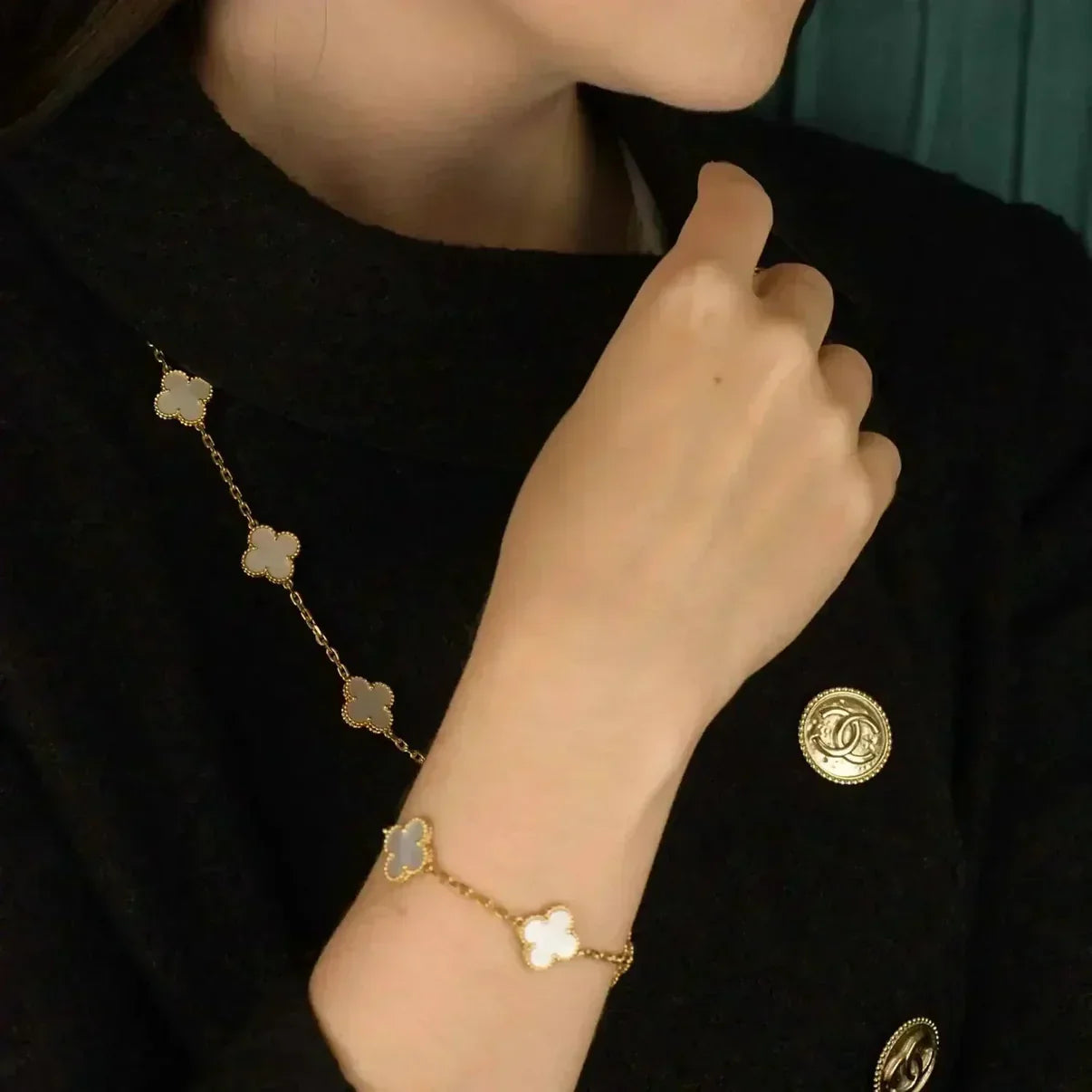 [Polaidi Jewelry]CLOVER WHITE PEARL MOP 5 MOTIF BRACELET COLLECTION