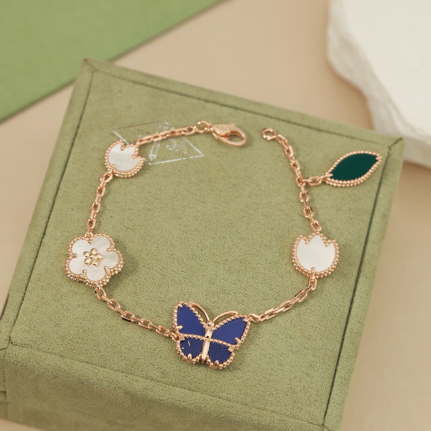 [Polaidi Jewelry]LUCKY SPRING BUTTERFLY 5 MOTIF BRACELET