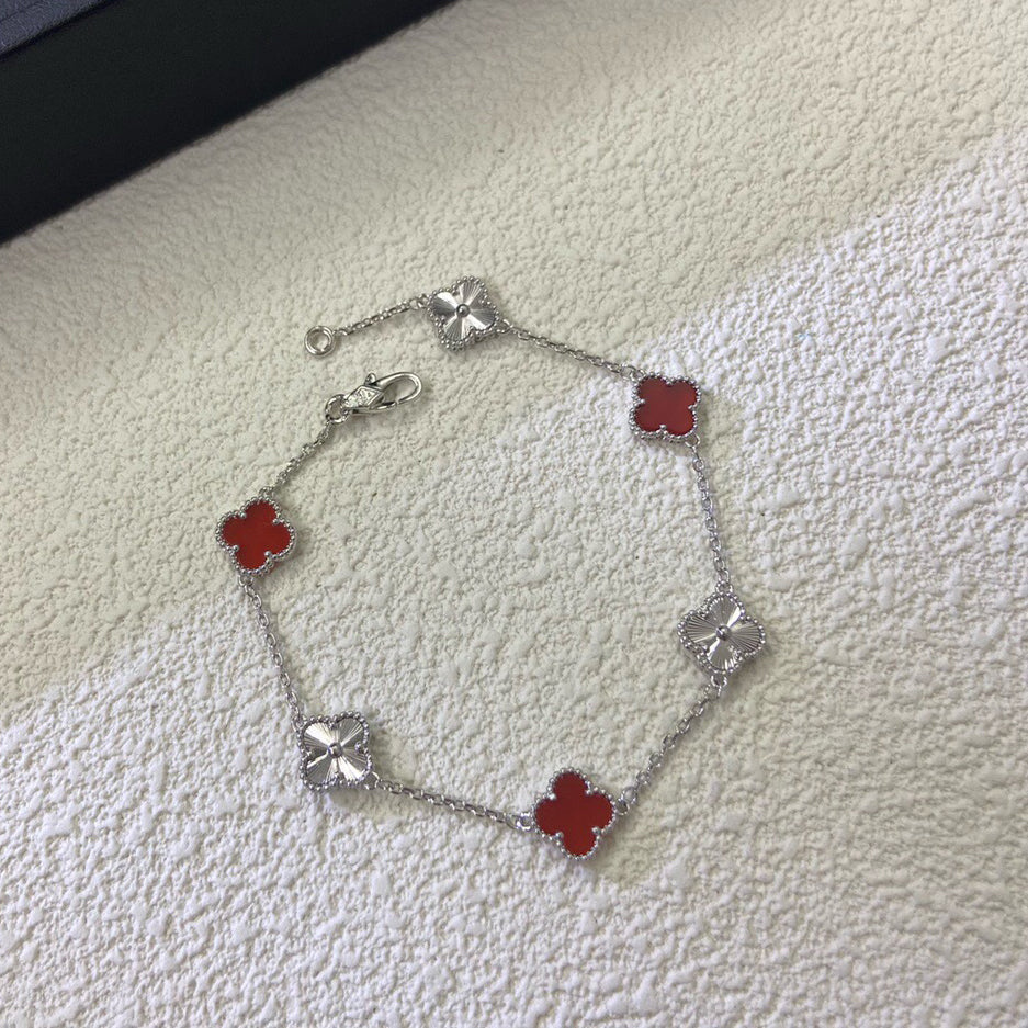 [：Polaidi Jewelry]CLOVER 6 MOTIF RED AGATE LASER BRACELET