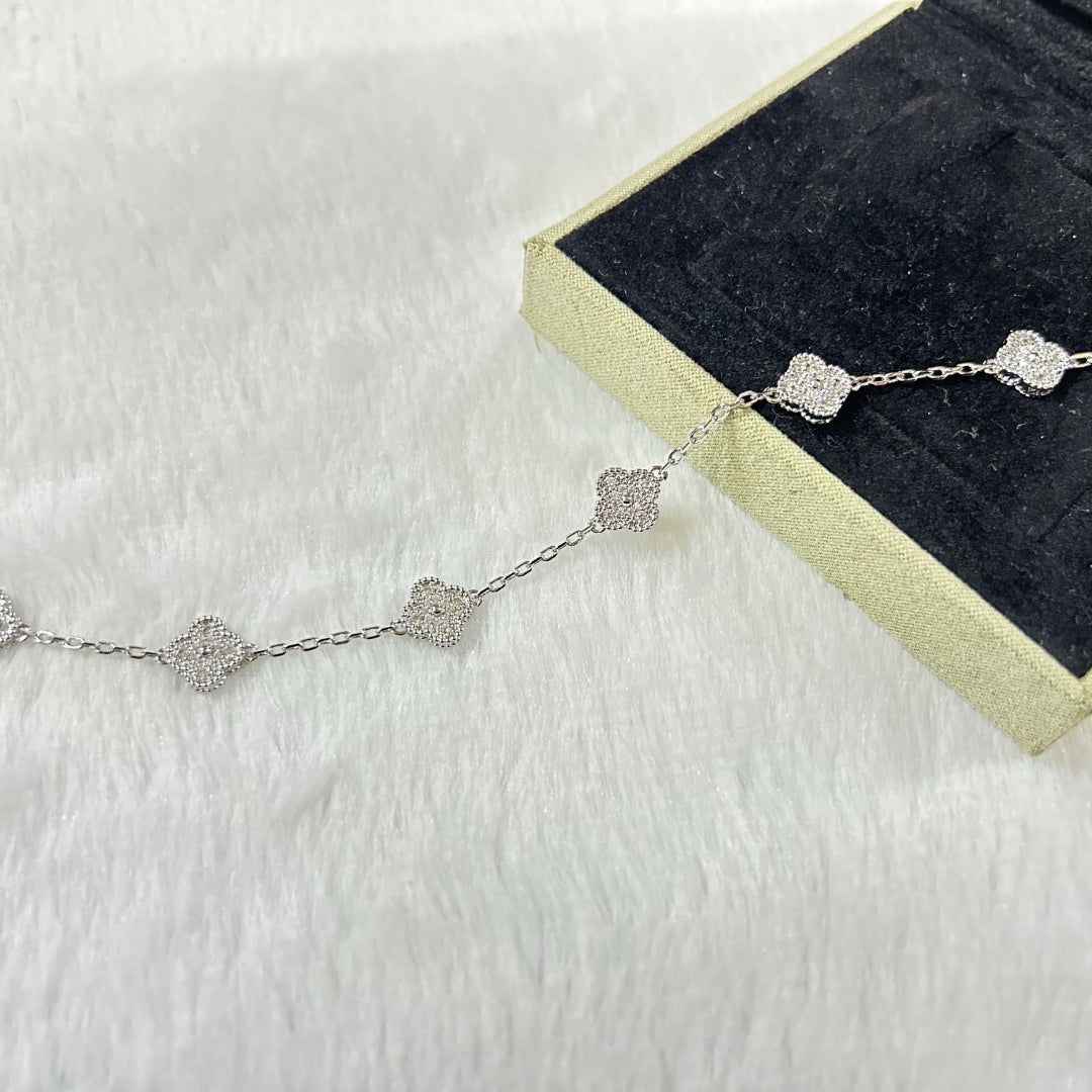 [Polaidi Jewelry]CLOVER 6 MOTIF DIAMOND BRACELET