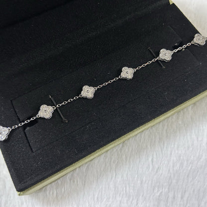 [：Polaidi Jewelry]CLOVER 6 MOTIF DIAMOND BRACELET
