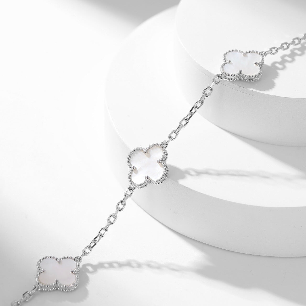 [Polaidi Jewelry]CLOVERS THE 10-MOTIFS WHITE MOTHER OF PEARL NECKLACE