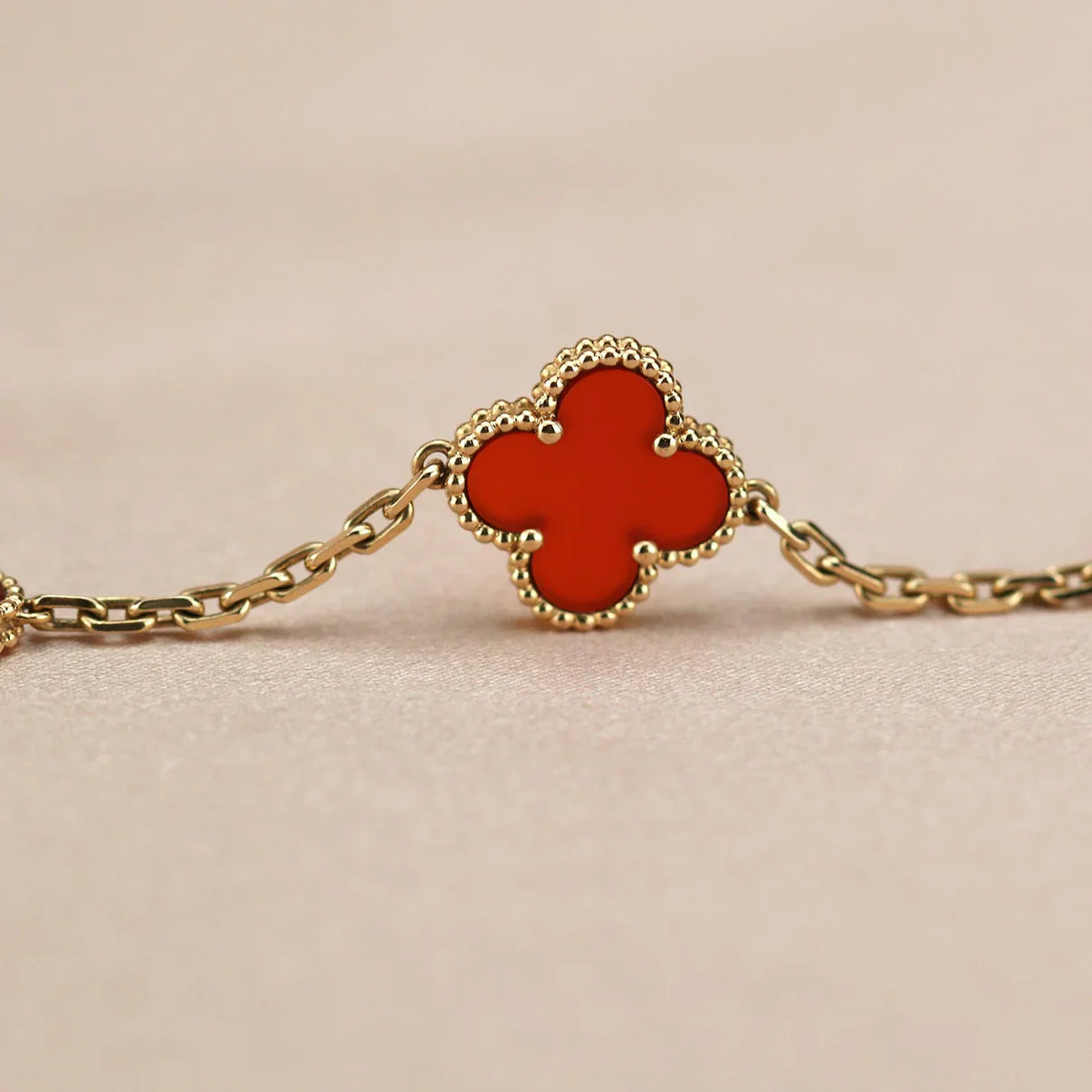 [Polaidi Jewelry] CLOVER 5 MOTIF RED CARNELIAN BRACELET COLLECTION