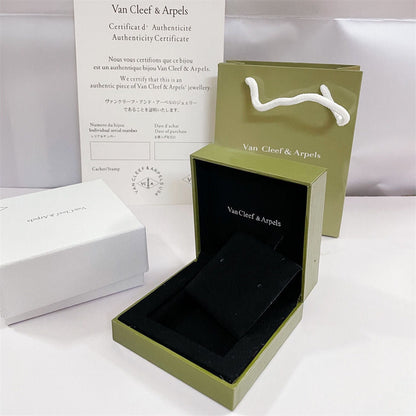 [POLAIDI] VA CLOVER BOX GIFT BAG