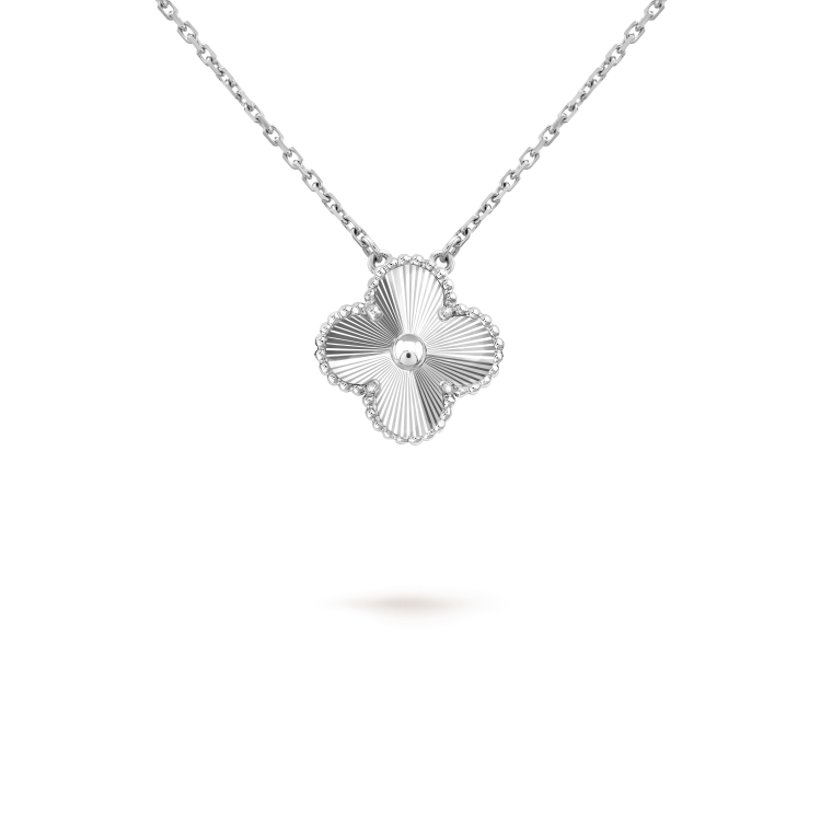 [Polaidi Jewelry]CLOVER 15MM LASER NECKLACE SILVER