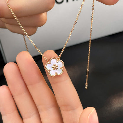 [：Polaidi Jewelry]LUCKY  WHITE MOP  PLUM BLOSSOM NECKLACE
