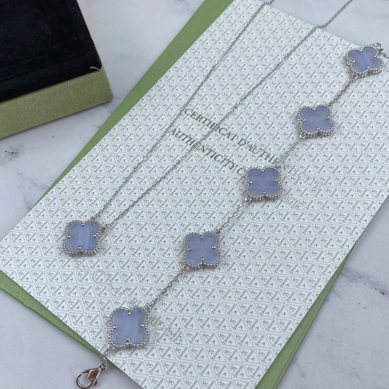 [Polaidi Jewelry] CLOVER 5 MOTIF PURPLE CHALCEDONY BRACELET COLLECTION