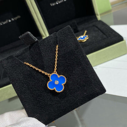 [Polaidi Jewelry]CLOVER 15MM DIAMOND AND BLUE AGATE NECKLACE