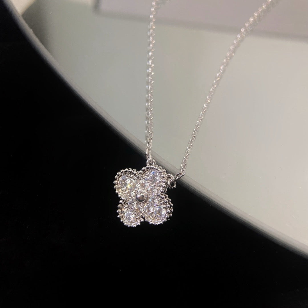 [：Polaidi Jewelry]CLOVER 15MM DIAMOND SINGLE FLOWER NECKLACE