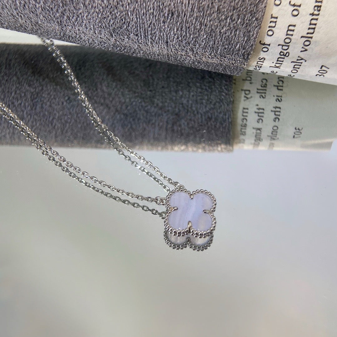 [Polaidi Jewelry]CLOVER 15MM BLUE CHALCEDONY NECKLACE SILVER
