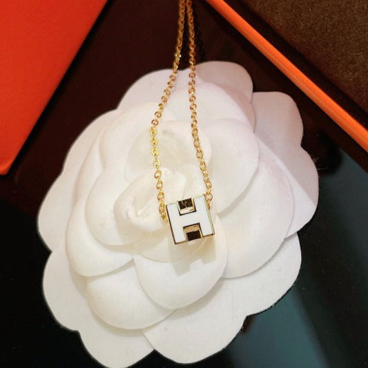 [：Polaidi Jewelry]H ホワイト スクエア ゴールド ネックレス