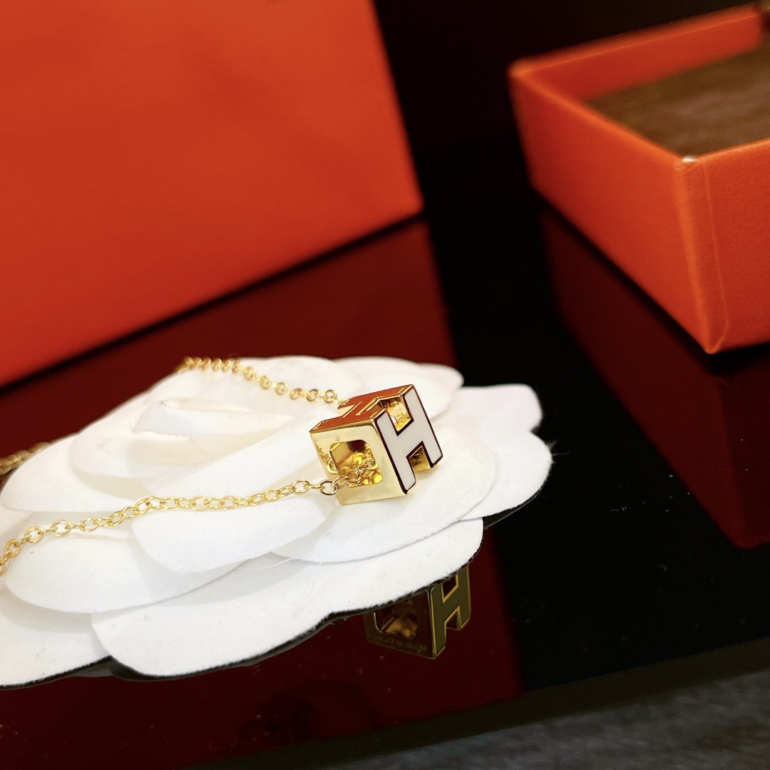 [：Polaidi Jewelry]H WHITE SQUARE GOLD NECKLACE
