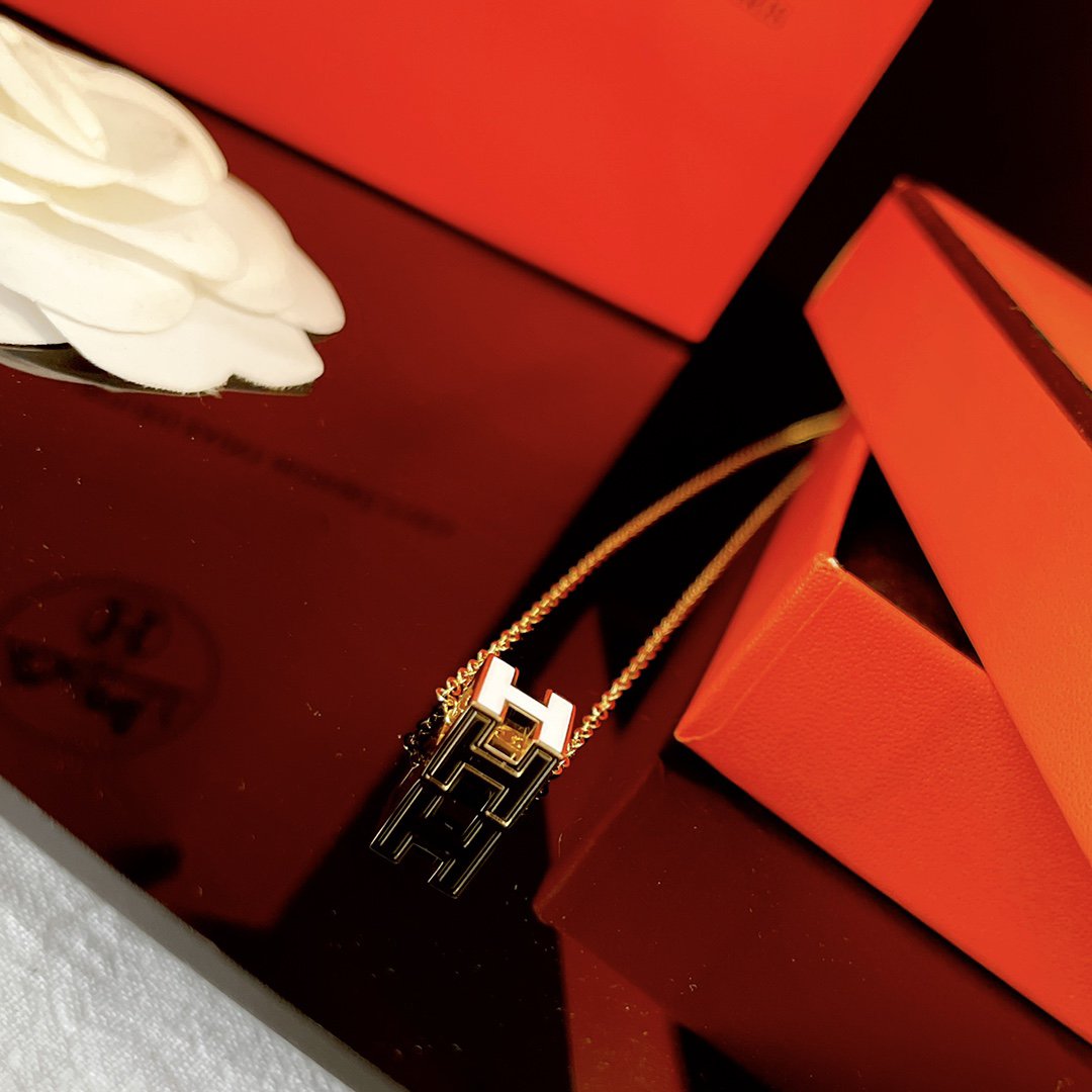 [Polaidi Jewelry]H WHITE SQUARE GOLD NECKLACE