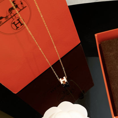 [Polaidi Jewelry]H WHITE SQUARE GOLD NECKLACE