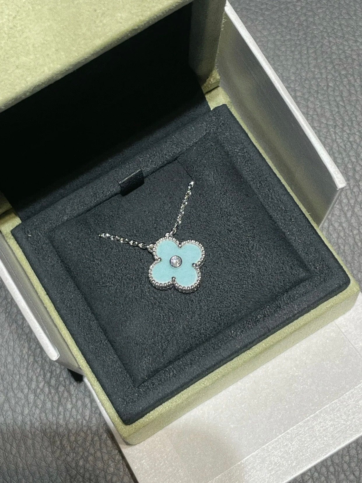 [Polaidi Jewelry]CLOVER 1 DIAMOND LIGHT BLUE SILVER NECKLACE