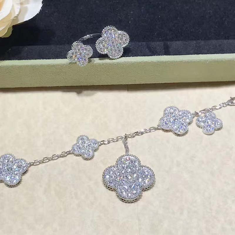 [：Polaidi Jewelry]CLOVER 6 MOTIFS SILVER DIAMOND BRACELET