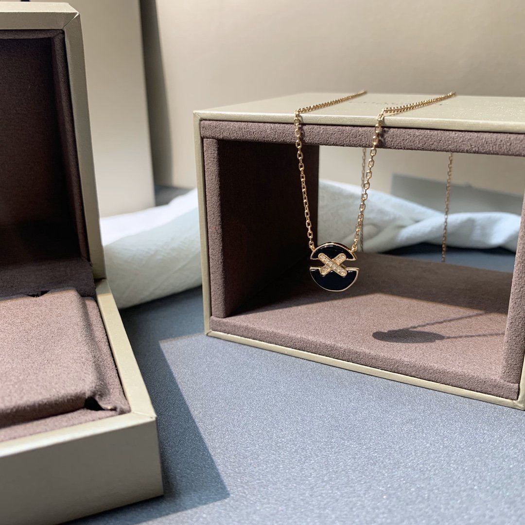 [：Polaidi Jewelry]JEUX DE PINK GOLD DIAMOND NECKLACE