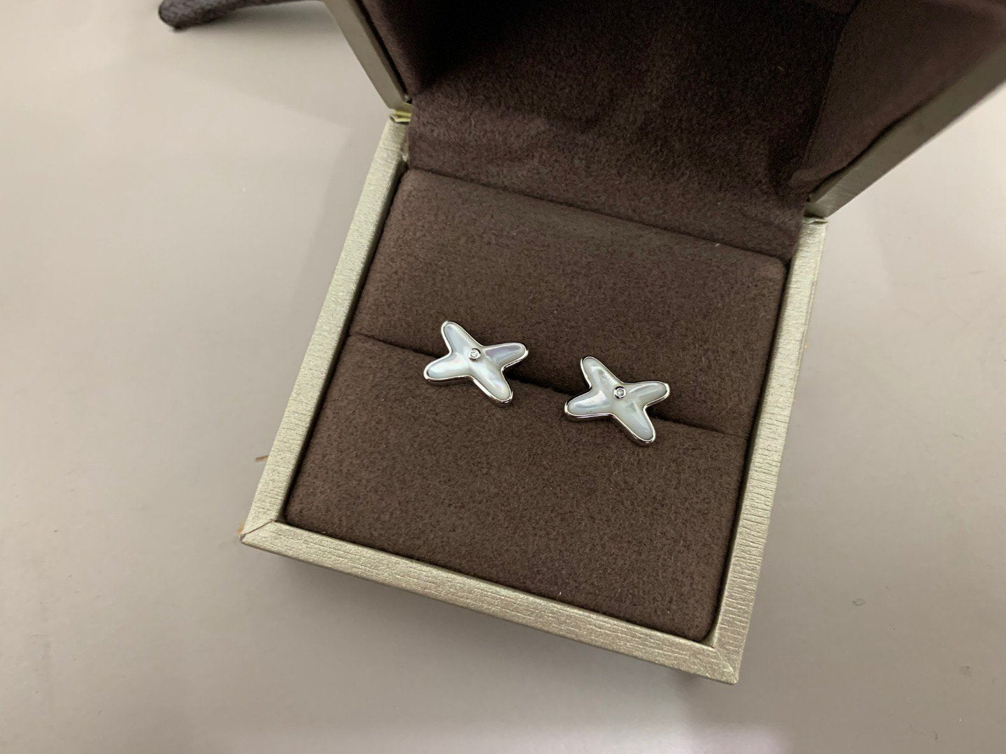 [Polaidi Jewelry]JEUX DE WHITE MOP SILVER DIAMOND EARRINGS