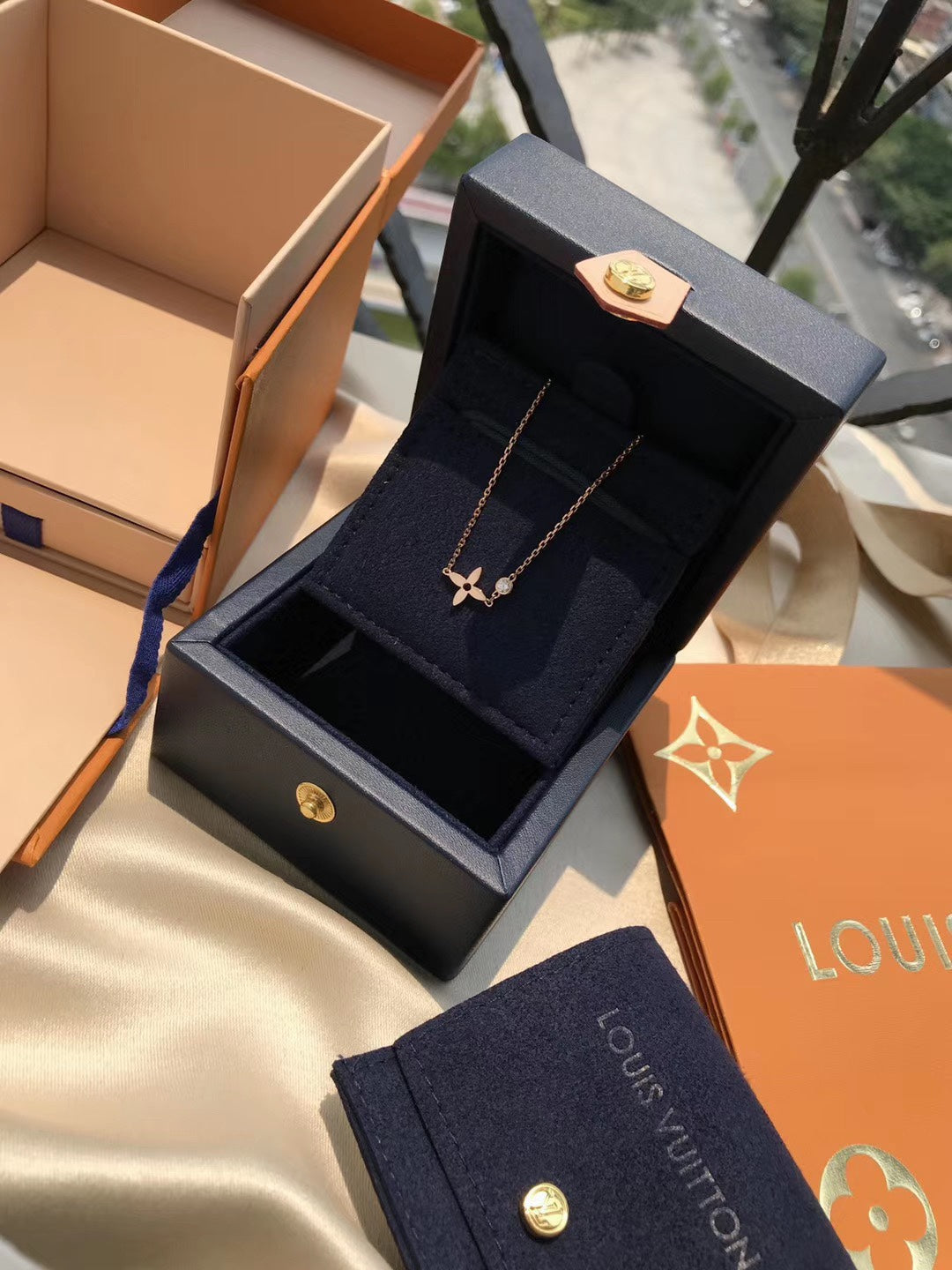 [Polaidi Jewelry]BLOSSOM PENDANT PINK GOLD AND DIAMOND