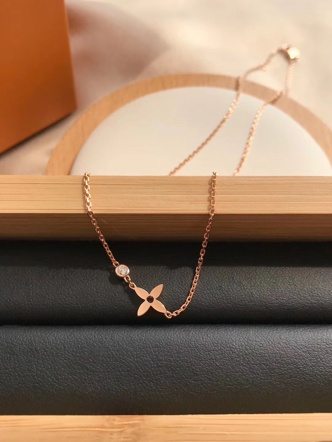 [Polaidi Jewelry]BLOSSOM PENDANT PINK GOLD AND DIAMOND