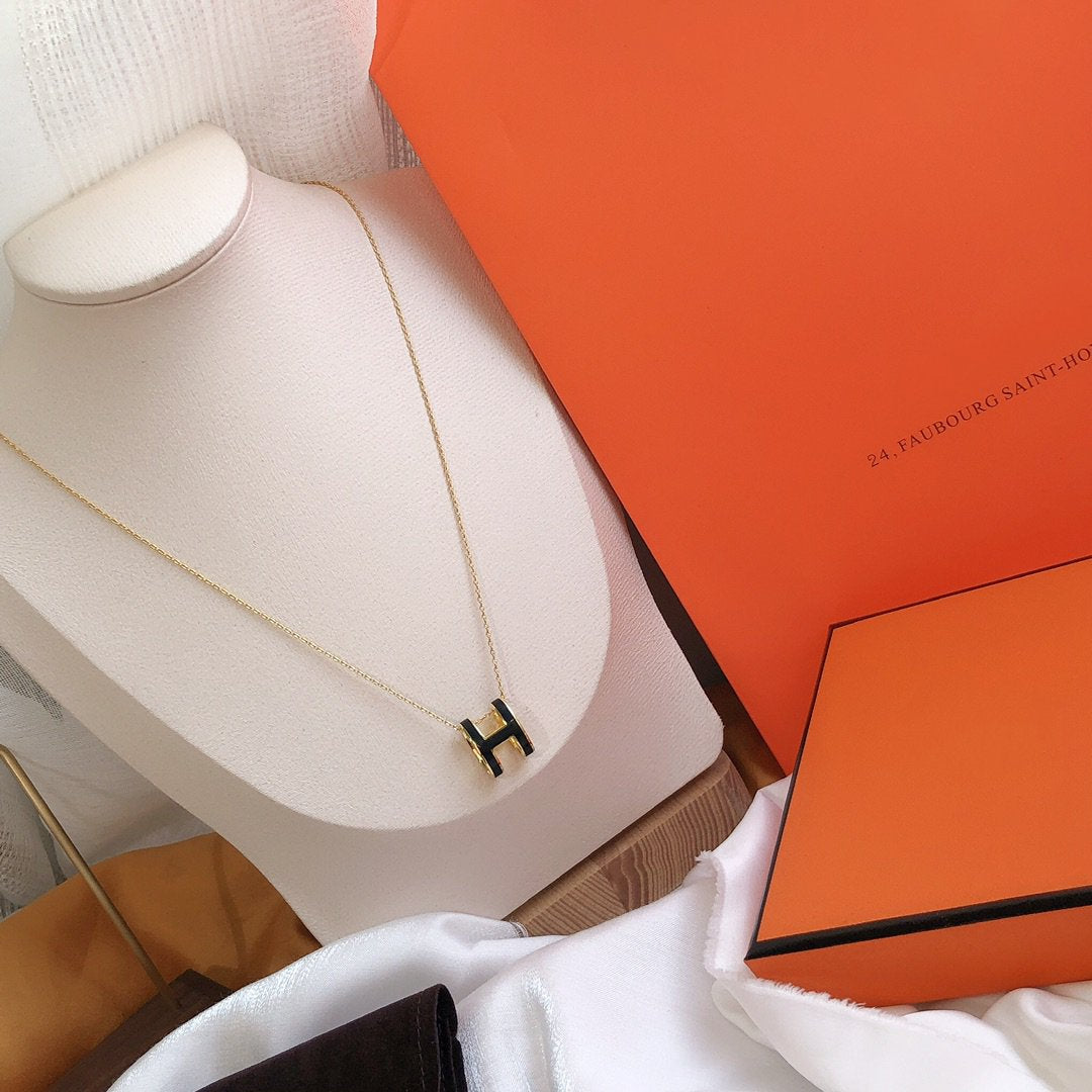 [Polaidi Jewelry]HM CLIC BLACK ENAMEL GOLD NECKLACE