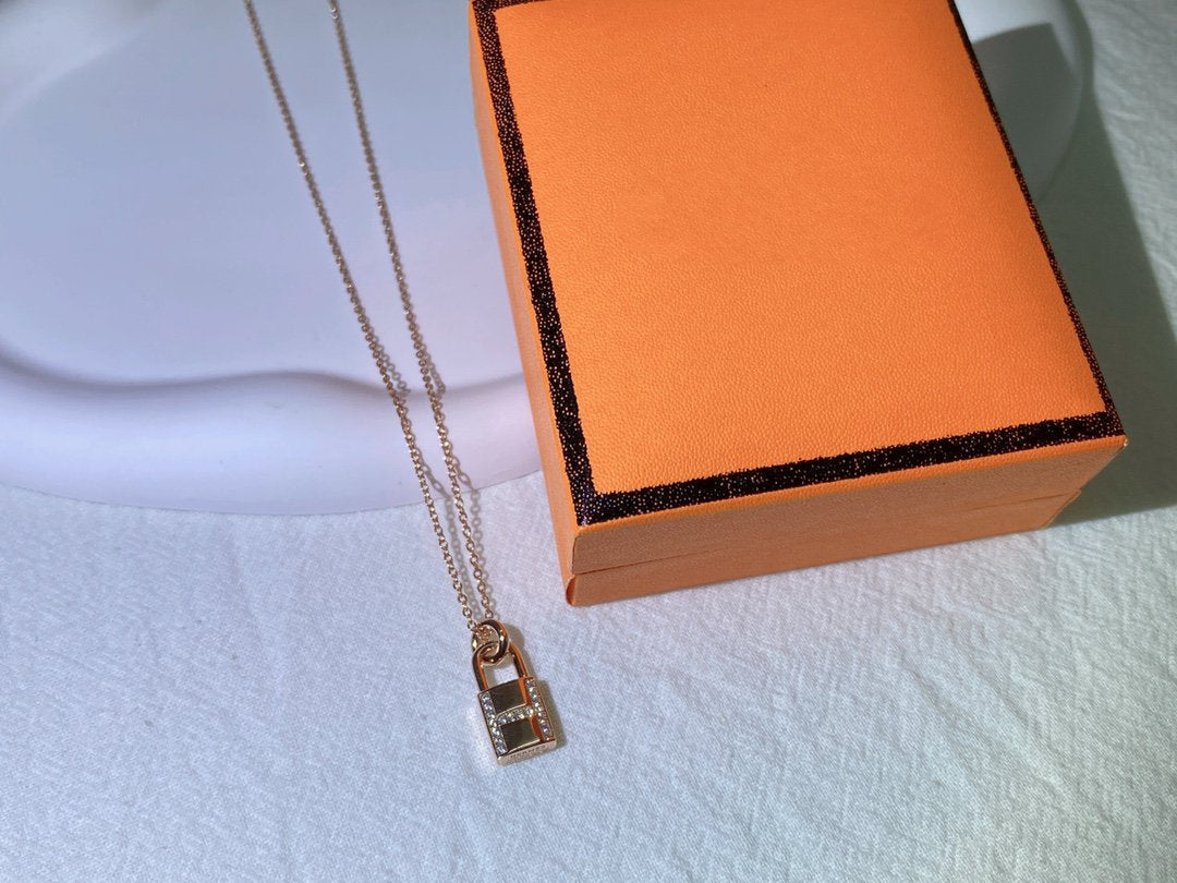 [：Polaidi Jewelry]HM ADVANCED NICHE LOCK HEAD NECKLACE DIAMONDS