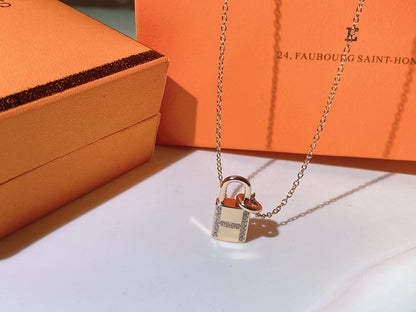 [Polaidi Jewelry]HM ADVANCED NICHE LOCK HEAD NECKLACE DIAMONDS
