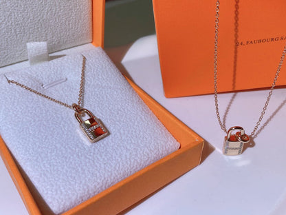 [：Polaidi Jewelry]HM ADVANCED NICHE LOCK HEAD NECKLACE DIAMONDS