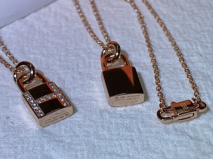 [Polaidi Jewelry]HM ADVANCED NICHE LOCK HEAD NECKLACE DIAMONDS