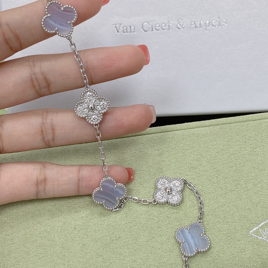 [Polaidi Jewelry] CLOVER 5 MOTIF PURPLE CHALCEDONY BRACELET COLLECTION