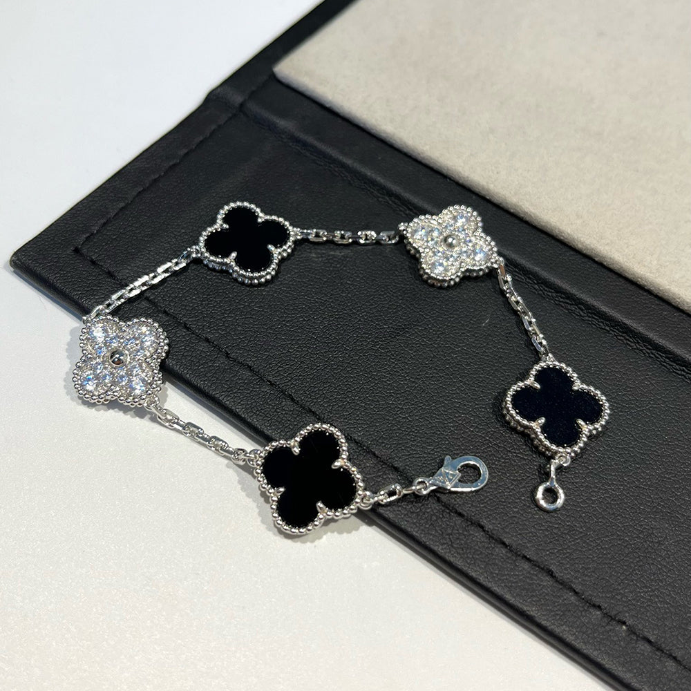 [Polaidi Jewelry] CLOVER 5 MOTIF ONYXS BRACELET COLLECTION